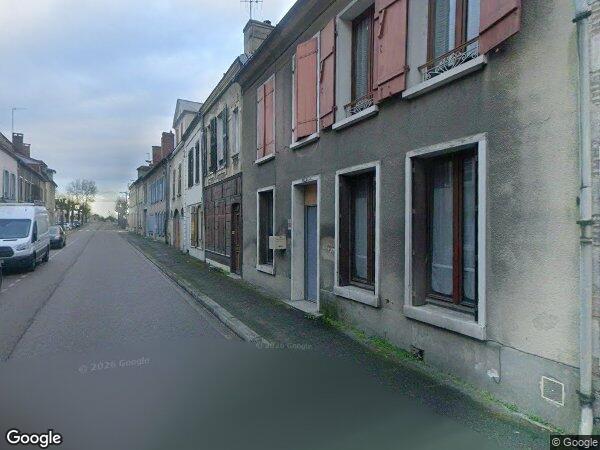 UNE MAISON DE VILLE
