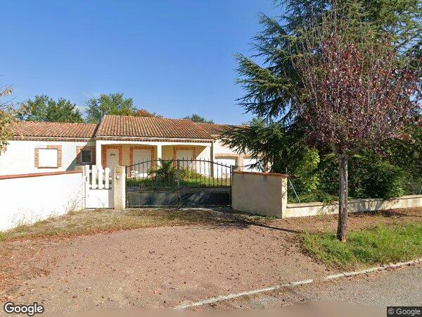 UNE MAISON