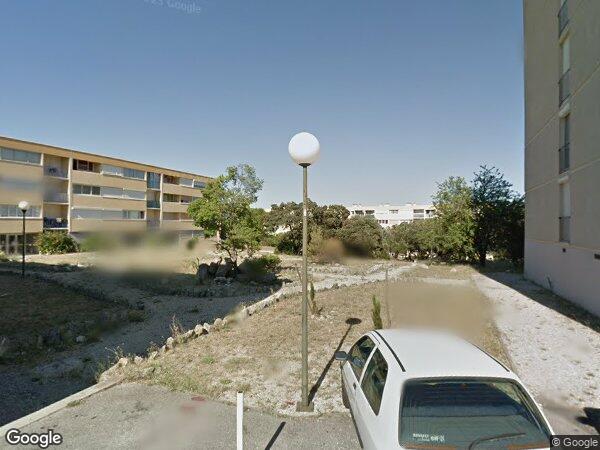 UN APPARTEMENT ET UNE CAVE