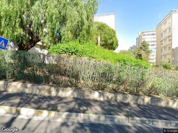 UN APPARTEMENT AVEC UN PARKING
