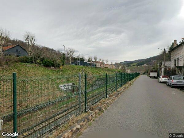 UN BATIMENT INDUSTRIEL