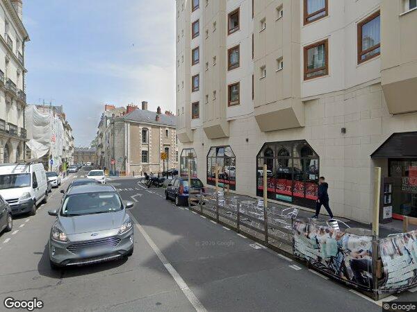 UN APPARTEMENT