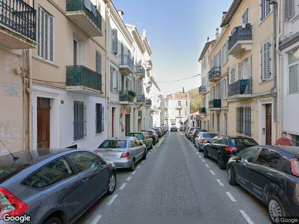 UN IMMEUBLE