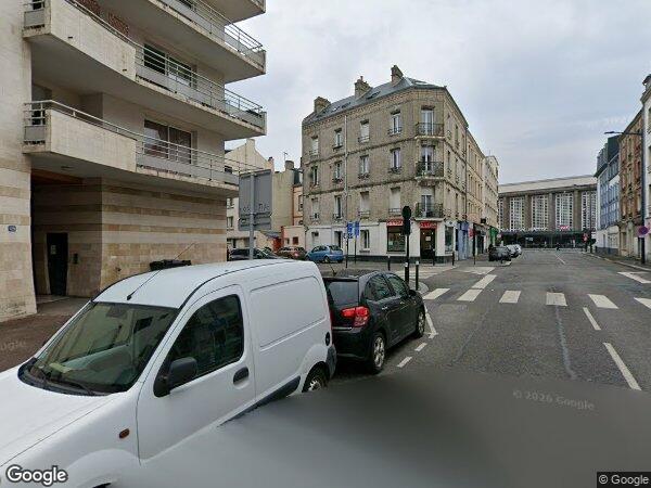 UN LOCAL COMMERCIAL ET UNE CAVE