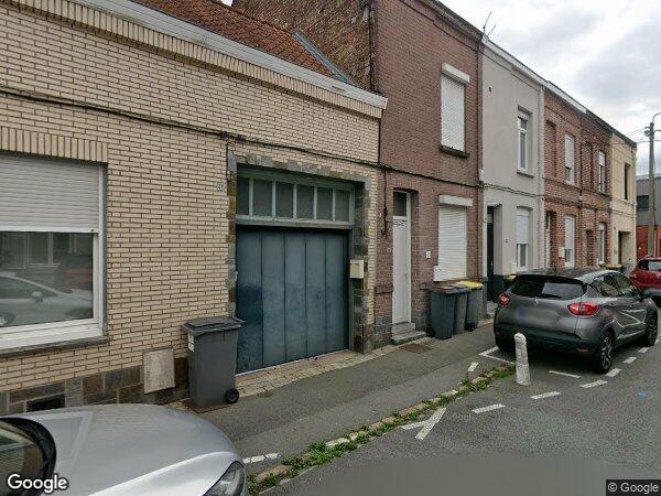 UNE MAISON MITOYENNE