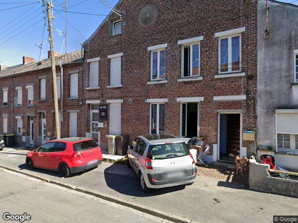 UNE MAISON À USAGE D'HABITATION