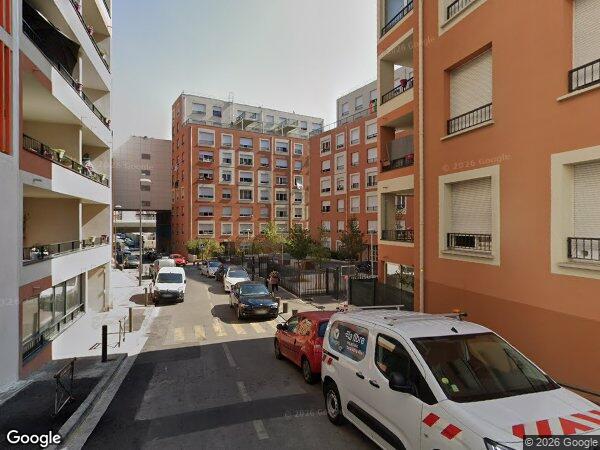 UN APPARTEMENT ET UN BOX GARAGE