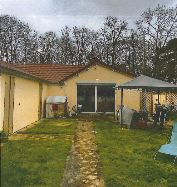 Une MAISON A USAGE D’HABITATION de 117,59 m²